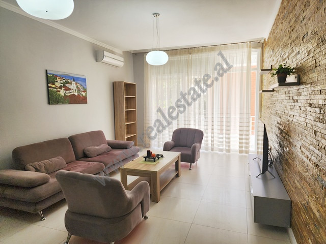 One bedroom apartment for rent in Selite e Vjeter Street, in the upper part of the Botanic Garden.

